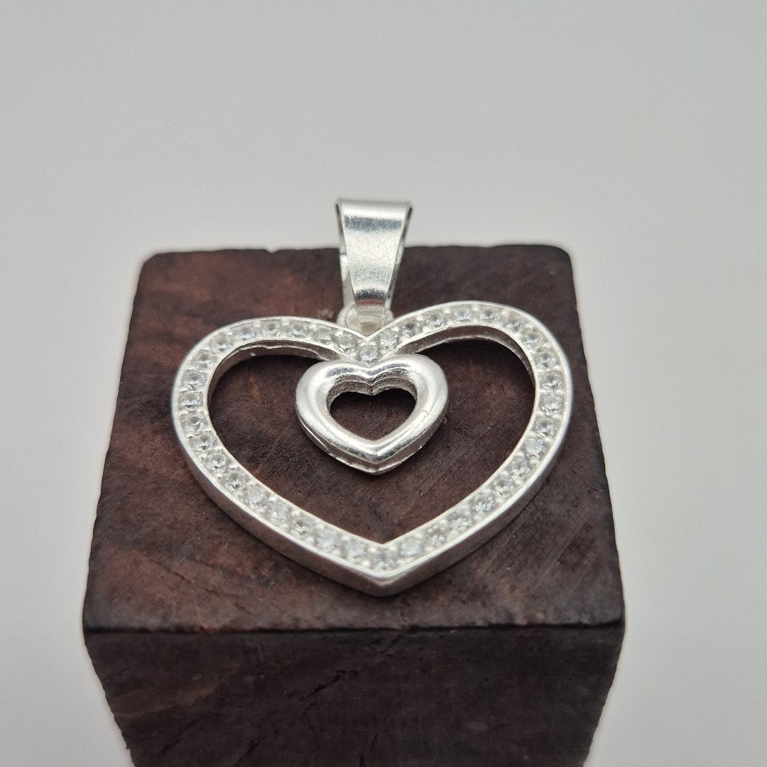 DIJE CORAZON C/CIRCONIAS PLATA .925 2.7 GR (NUEVO)
