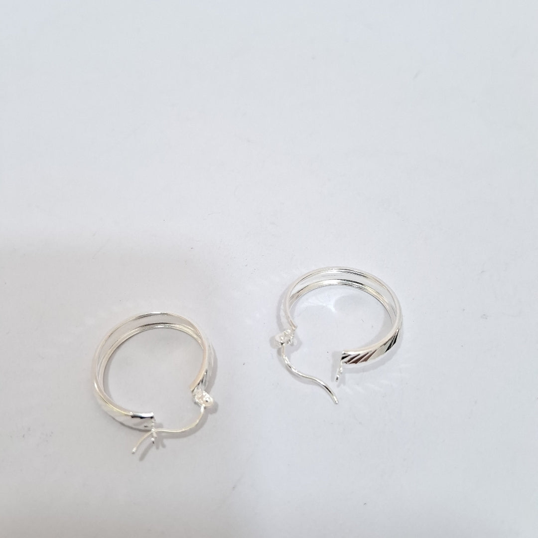 PAR ARRACADAS LABRADAS PLATA .925 2.4 GR (NUEVO)