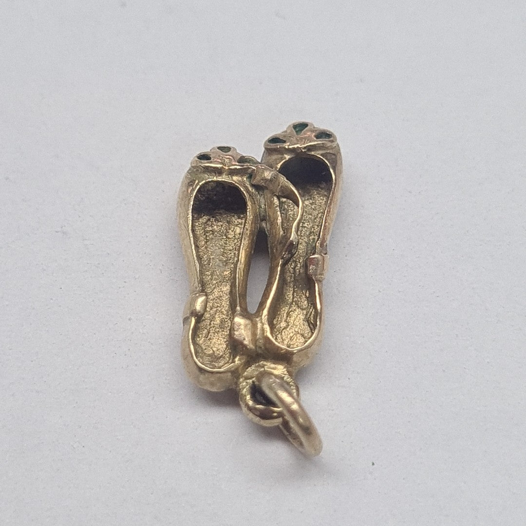 DIJE ORO 14 K 1.3 GRMS (SEMINUEVO)