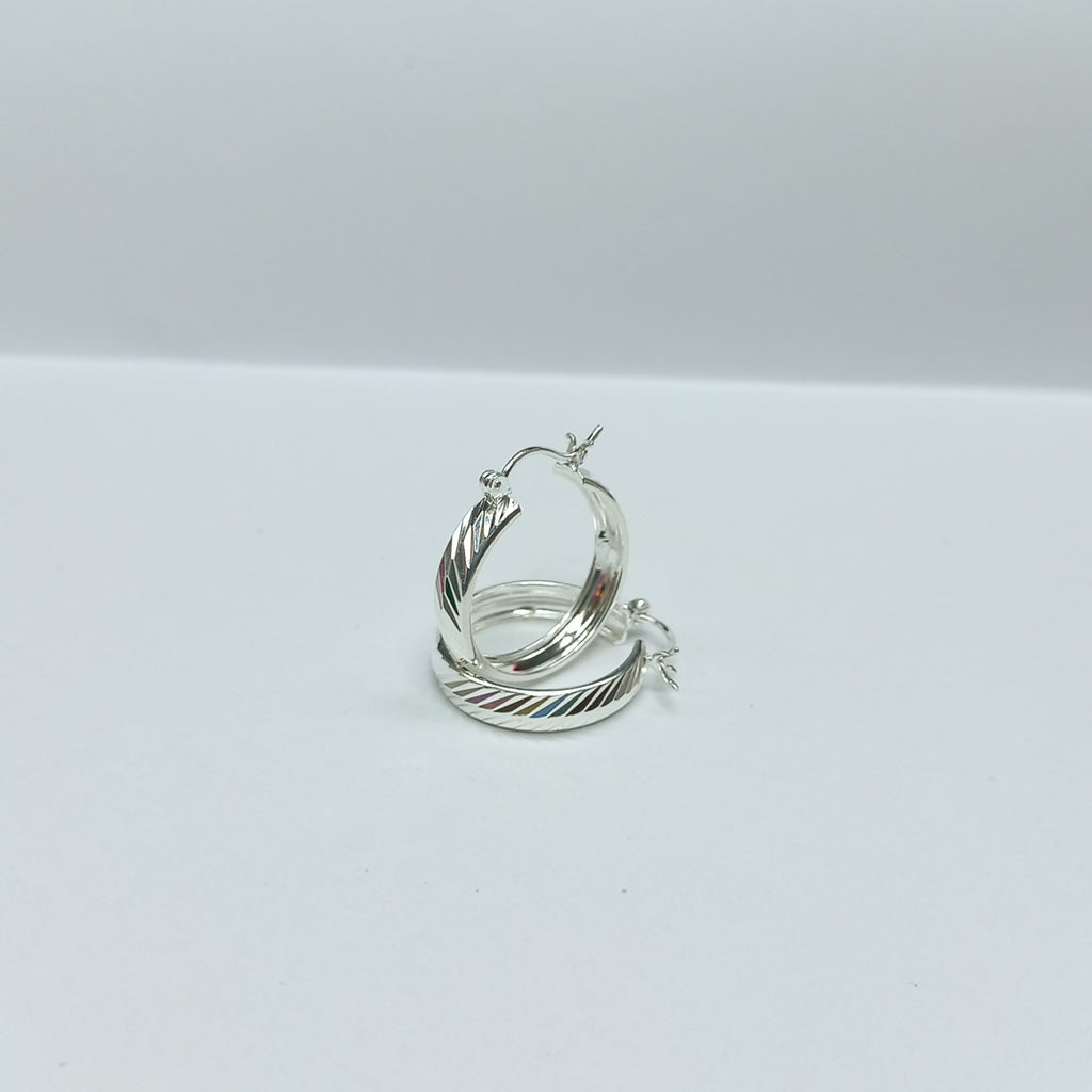 PAR ARRACADAS LABRADAS PLATA .925 2.4 GR (NUEVO)