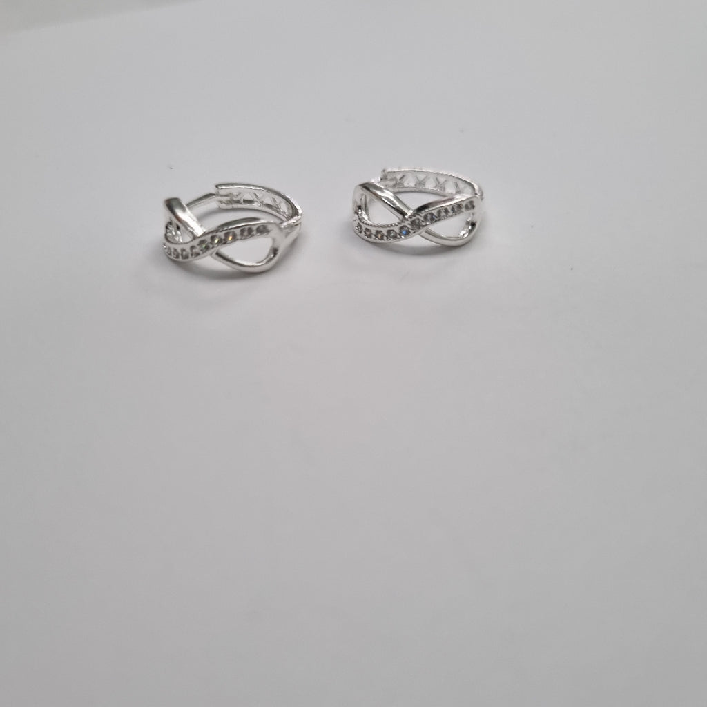 HUGGIES INFINITO CIRCONIAS PLATA .925 2.4 GR (NUEVO)