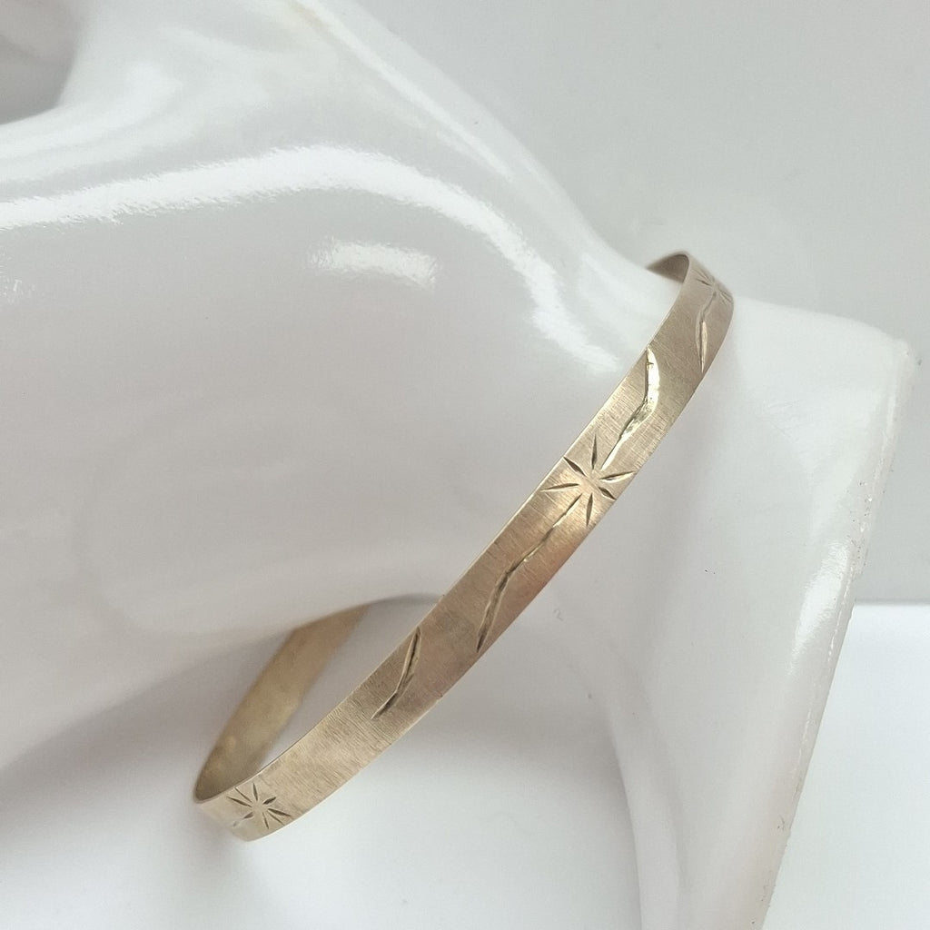 PULSERA RIGIDA ORO 10 K 8,00 GRMS (SEMINUEVO)