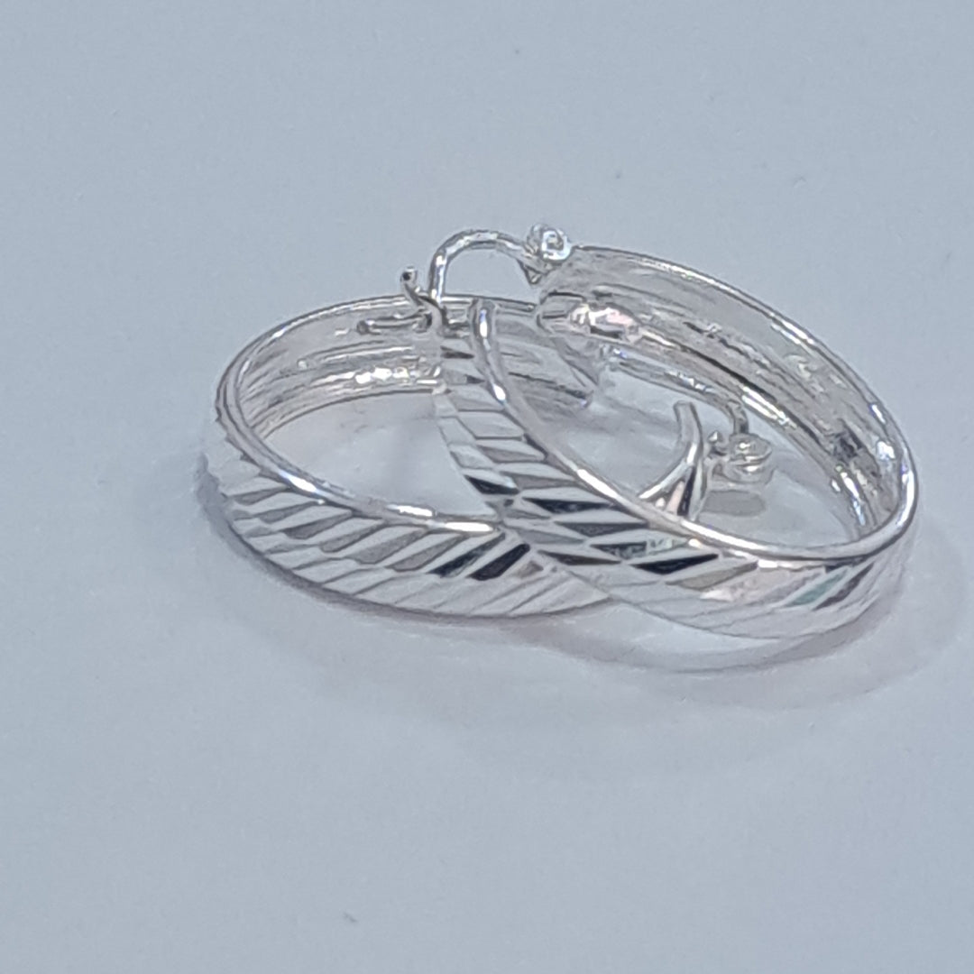 PAR ARRACADAS LABRADAS PLATA .925 2.4 GR (NUEVO)