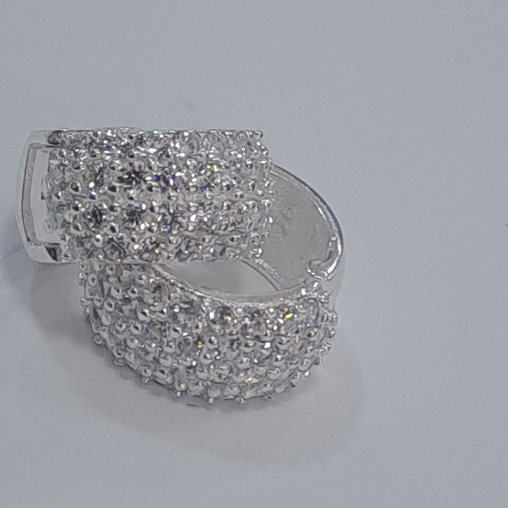 HUGGIES C/CIRCONIAS PLATA .925 5.4 GR (NUEVO)