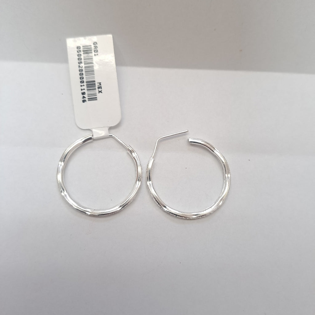 PAR ARRACADAS LABRADAS PLATA .925 2.6 GR (NUEVO)