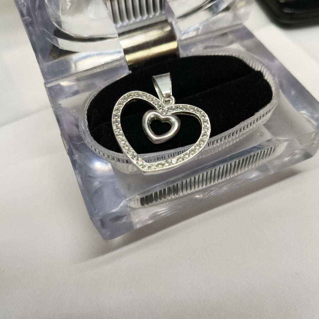 DIJE CORAZON C/CIRCONIAS PLATA .925 2.7 GR (NUEVO)