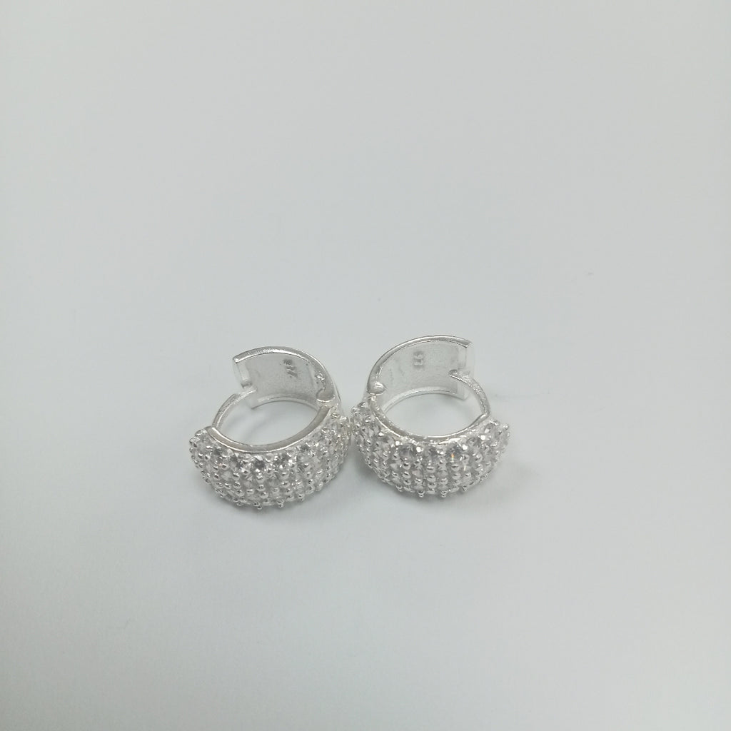 HUGGIES C/CIRCONIAS PLATA .925 5.4 GR (NUEVO)