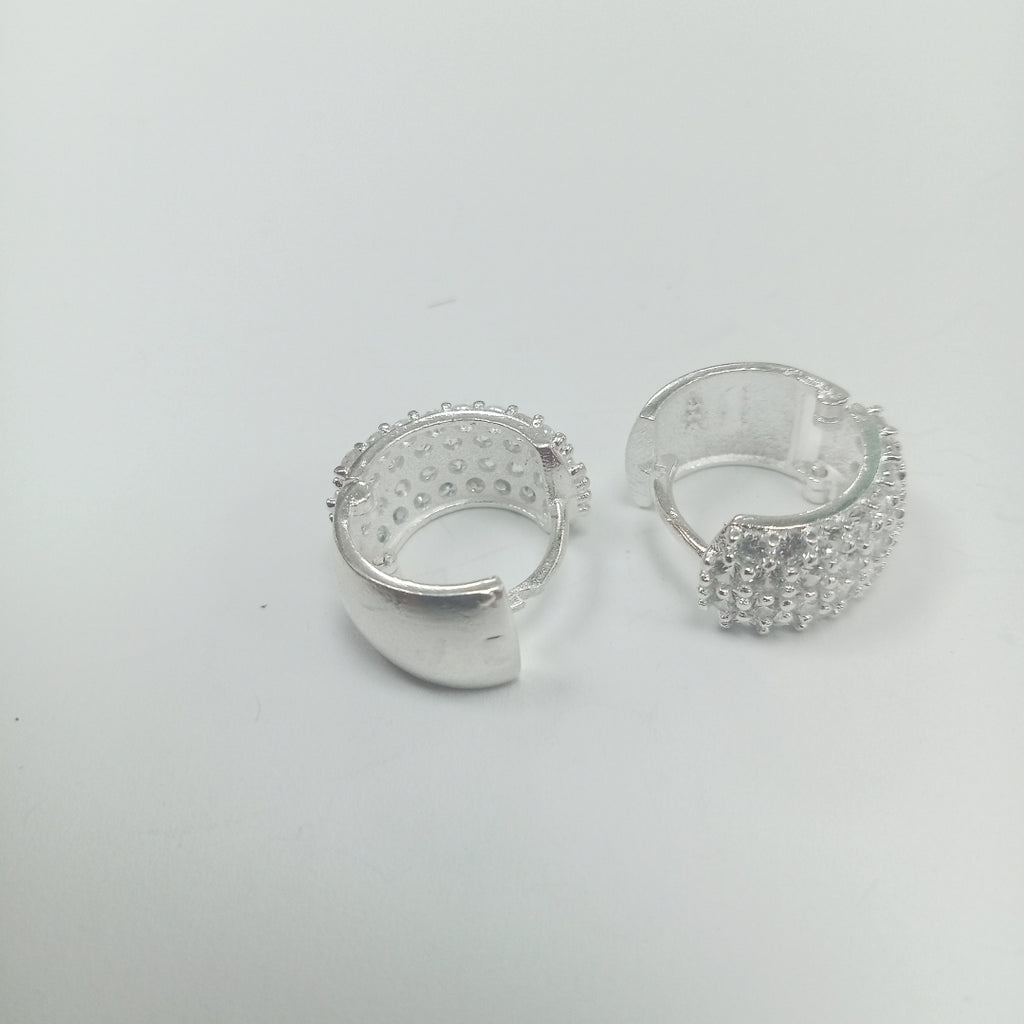 HUGGIES C/CIRCONIAS PLATA .925 5.4 GR (NUEVO)