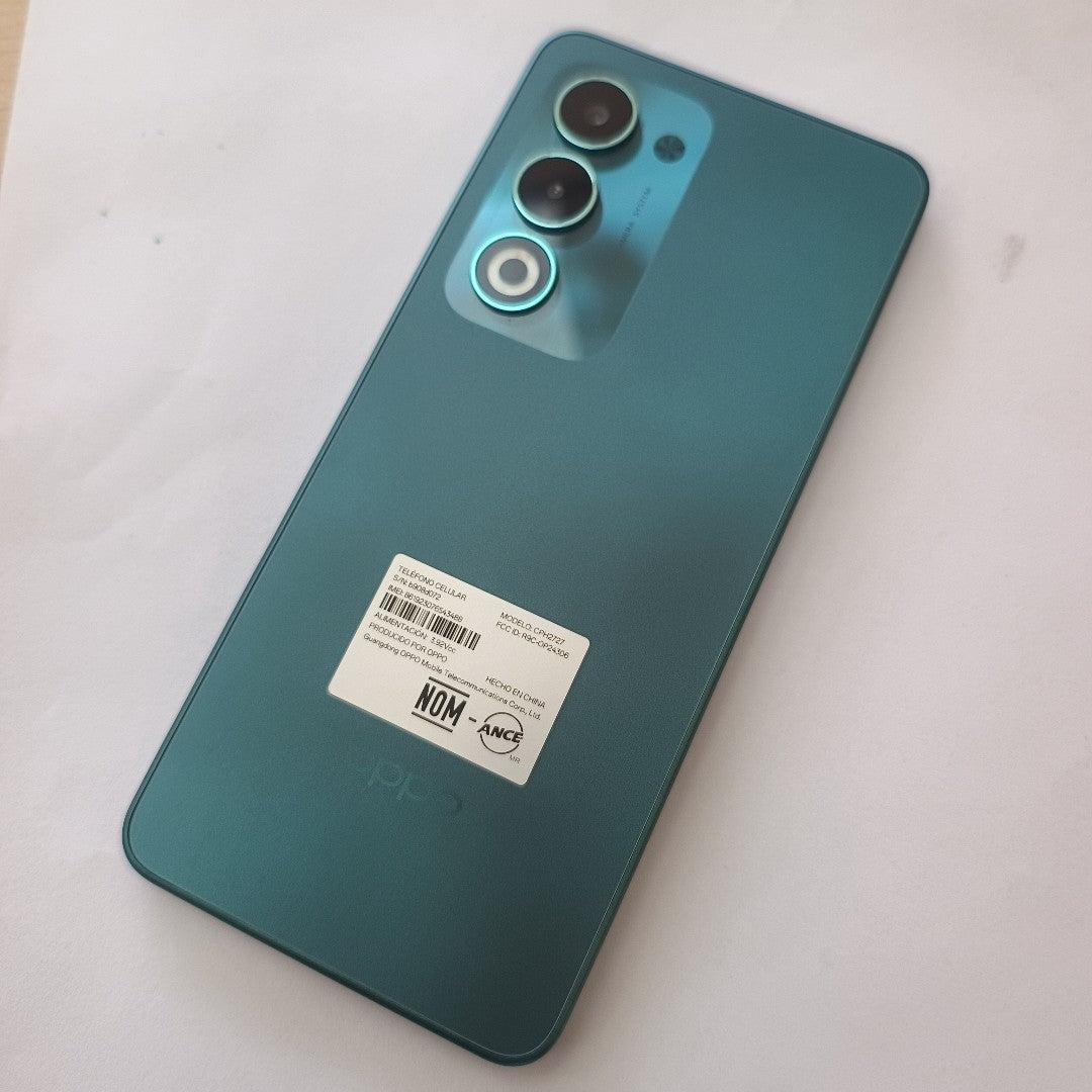 CELULAR OPPO  A5 CPH2727 (2025) 256 GB 4 GB RAM (SEMINUEVO)