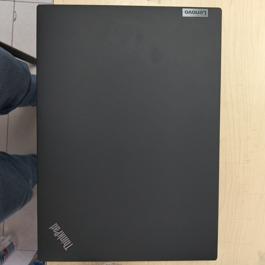LAPTOP LENOVO THINKPAD T14 GEN 4 (2024) 512 GB SSD 16 GB RAM (SEMINUEVO)