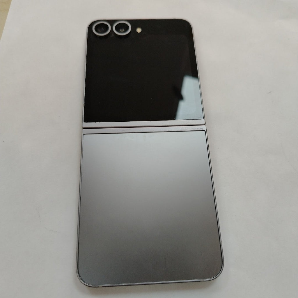 CELULAR SAMSUNG GALAXY Z FLIP6 SM-F741B (2024) 512 GB 12 GB RAM (SEMINUEVO)