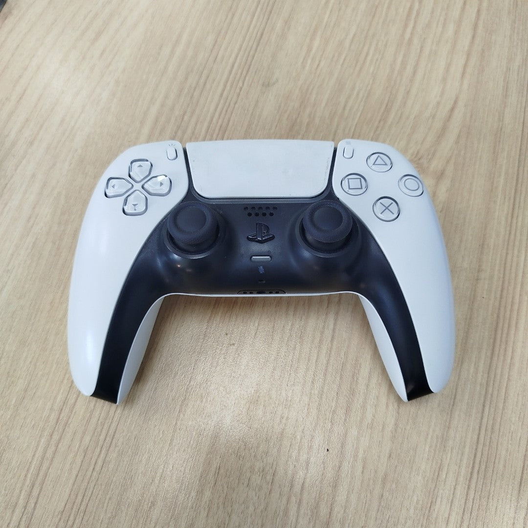 CONSOLA DE VIDEOJUEGO SONY PS5 825 SSD (SEMINUEVO)