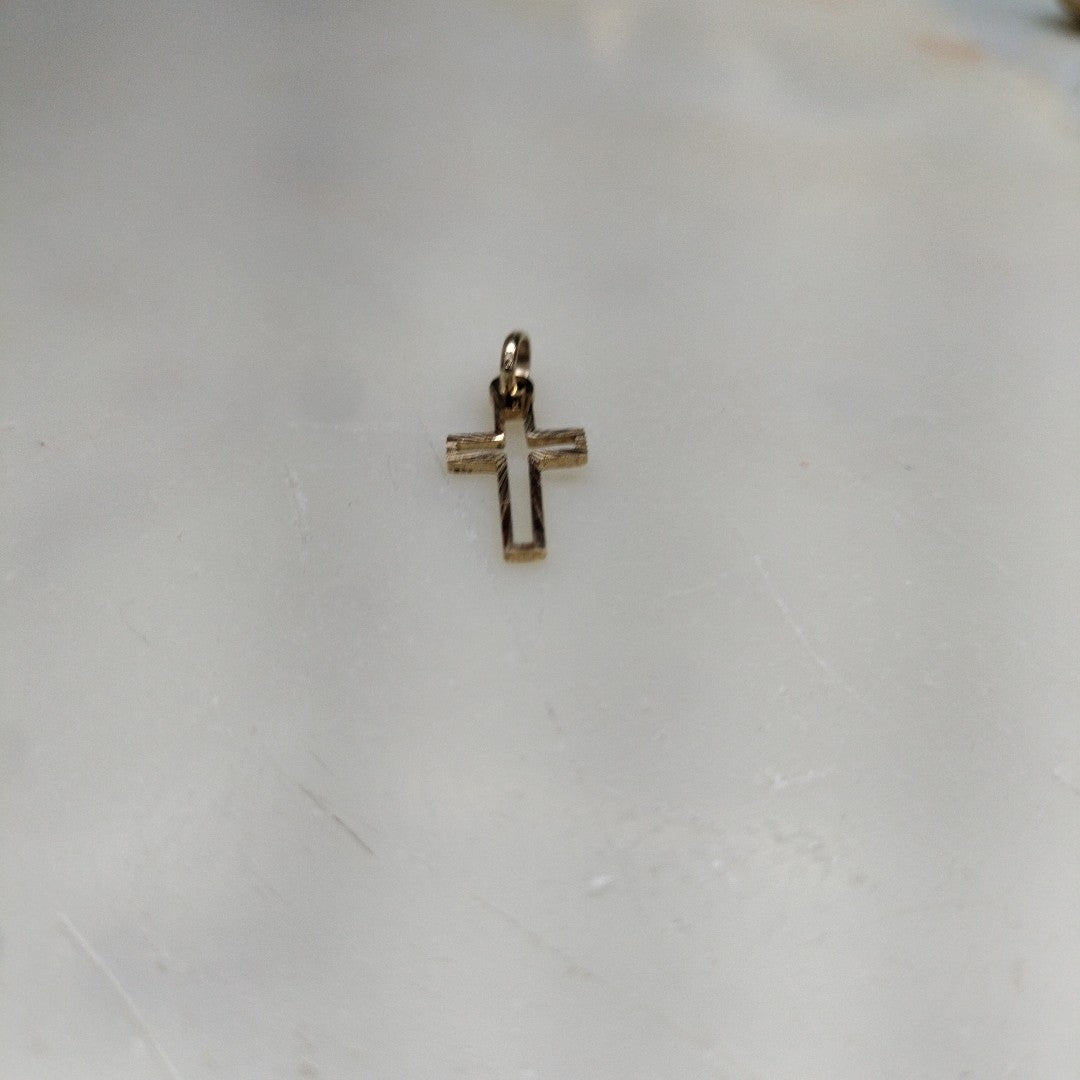 DIJE ORO 14 K 0.6 GRMS (SEMINUEVO)
