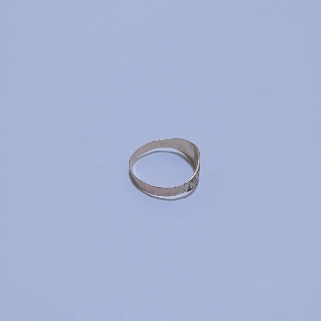 ANILLO DE GRADUACIÓN ORO 10 K 1,10 GRMS (SEMINUEVO)