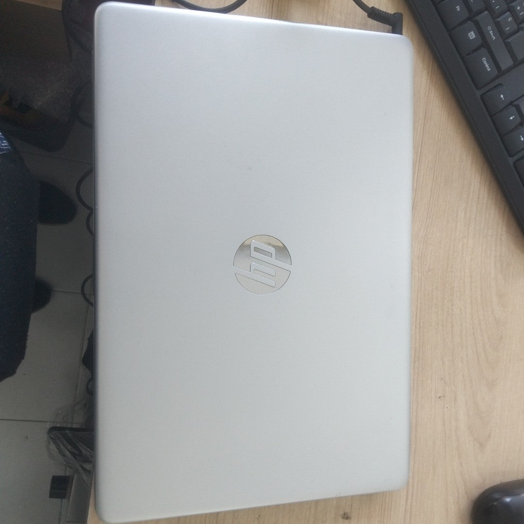 LAPTOP HP NOTEBOOK 15-DY1002LA (2025) 256 GB SSD 8 GB RAM (SEMINUEVO)