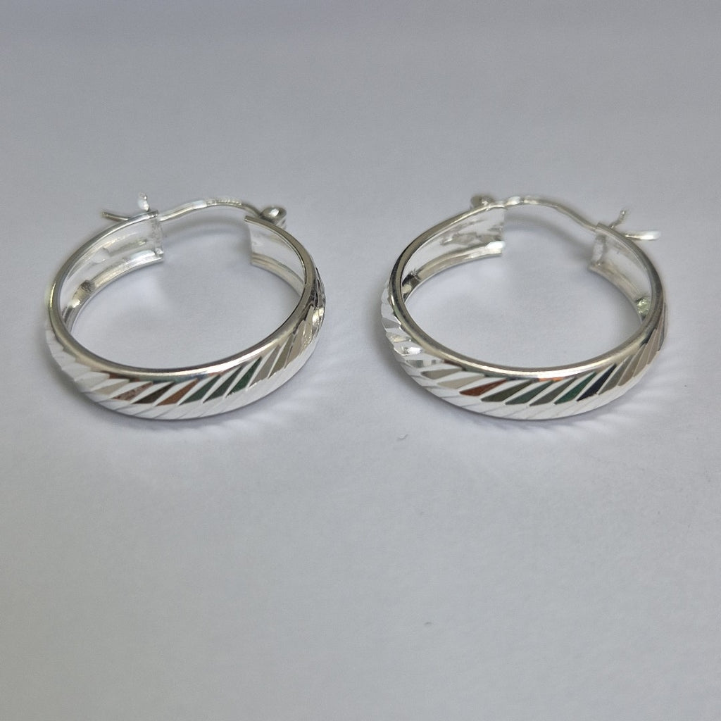 PAR ARRACADAS FACETADAS PLATA .925 2.3 GR (NUEVO)