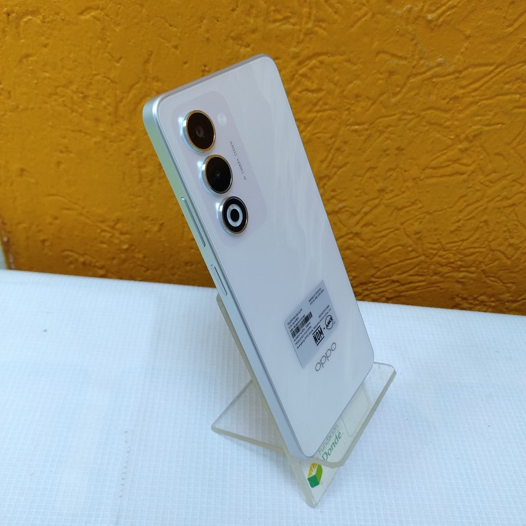 CELULAR OPPO  A5 CPH2727 (2025) 256 GB 4 GB RAM (SEMINUEVO)