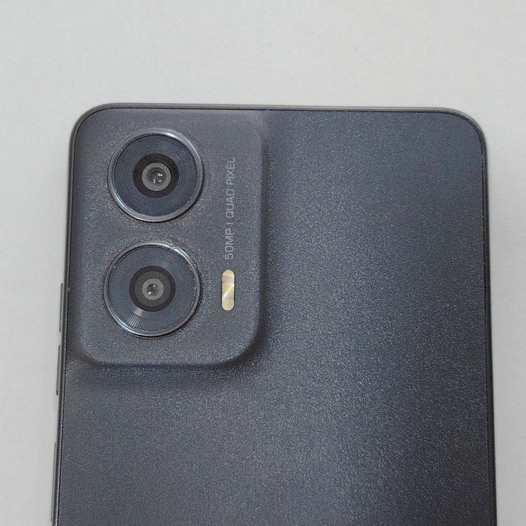 CELULAR MOTOROLA MOTO G24 XT2423-1 (2024) 128 GB 4 GB RAM (SEMINUEVO)