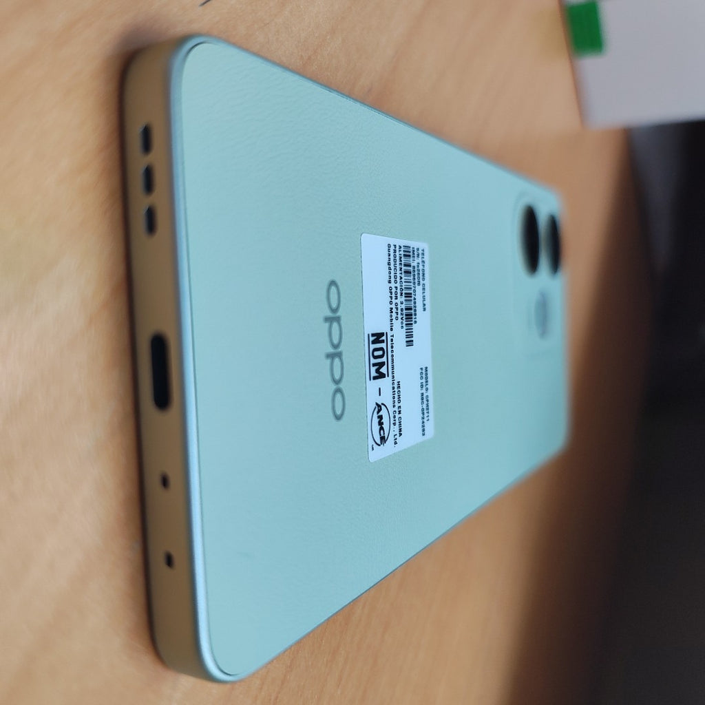 CELULAR OPPO  A5 PRO CPH2711 (2025) 256 GB 8 GB RAM (SEMINUEVO)