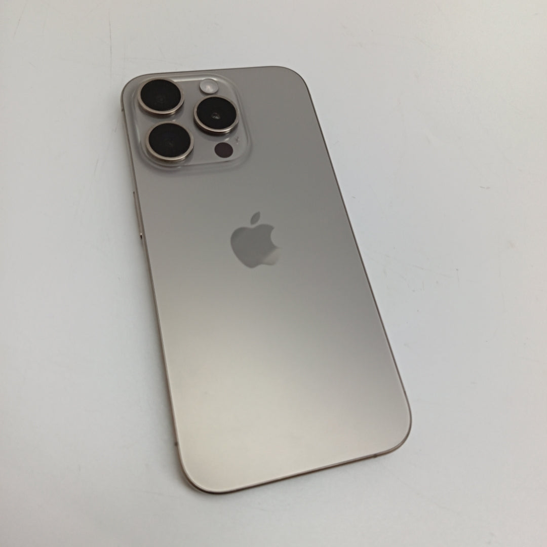 CELULAR APPLE IPHONE 15 PRO A3101 256 GB 8 GB RAM (SEMINUEVO)