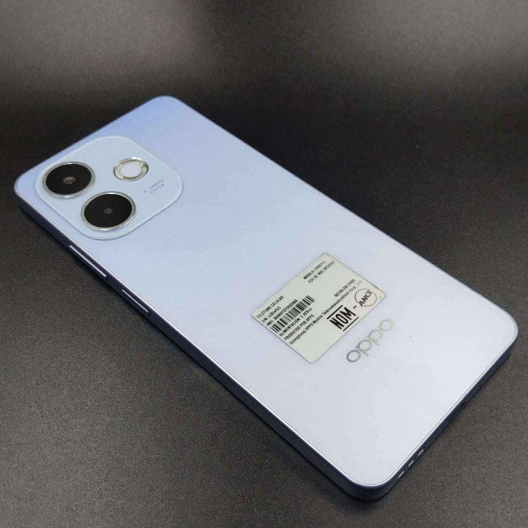 CELULAR OPPO  A5 PRO CPH2711 (2025) 256 GB 8 GB RAM (SEMINUEVO)
