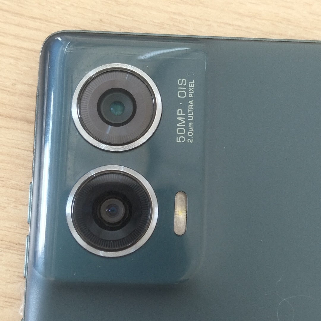 CELULAR MOTOROLA MOTO EDGE 50 FUSION XT2429-2 (2024) 512 GB 12 GB RAM (SEMINUEVO)