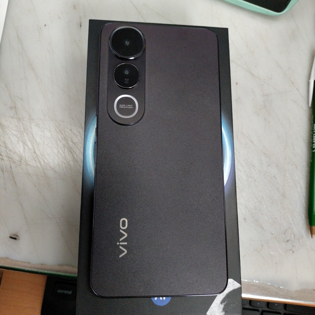 CELULAR VIVO V50 LITE 5G V2440 (2025) 256 GB 12 GB RAM (SEMINUEVO)