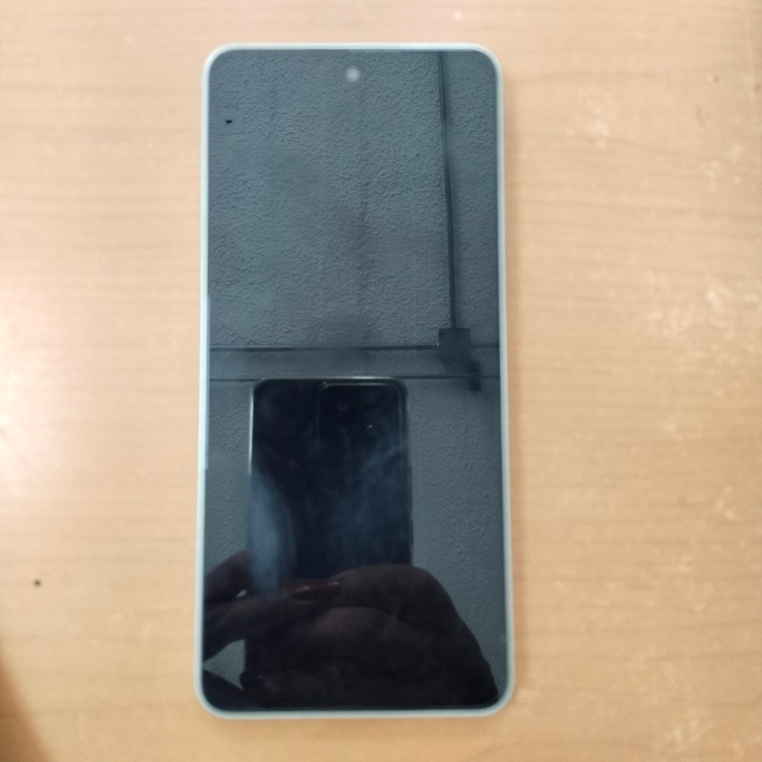 CELULAR OPPO  A5 PRO CPH2711 (2025) 256 GB 8 GB RAM (SEMINUEVO)