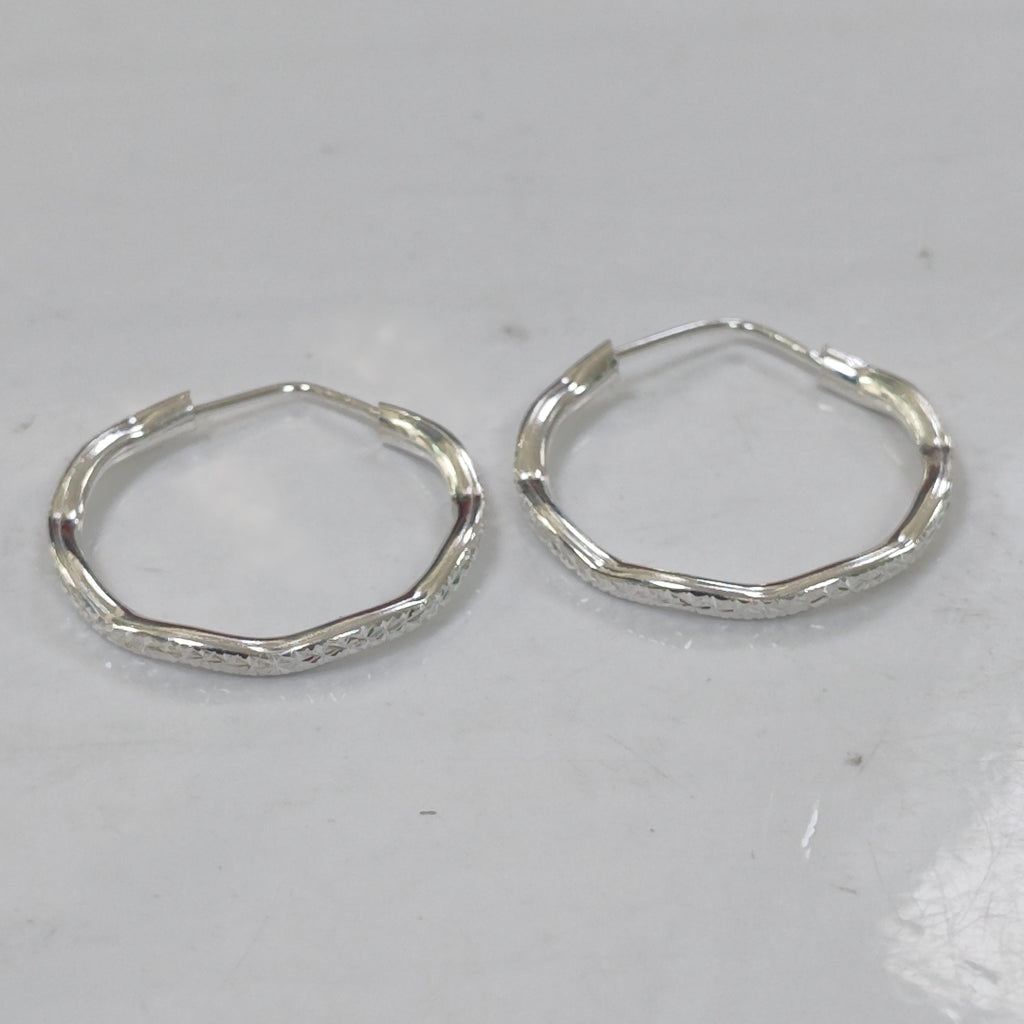 PAR ARRACADAS LABRADAS PLATA .925 2.6 GR (NUEVO)