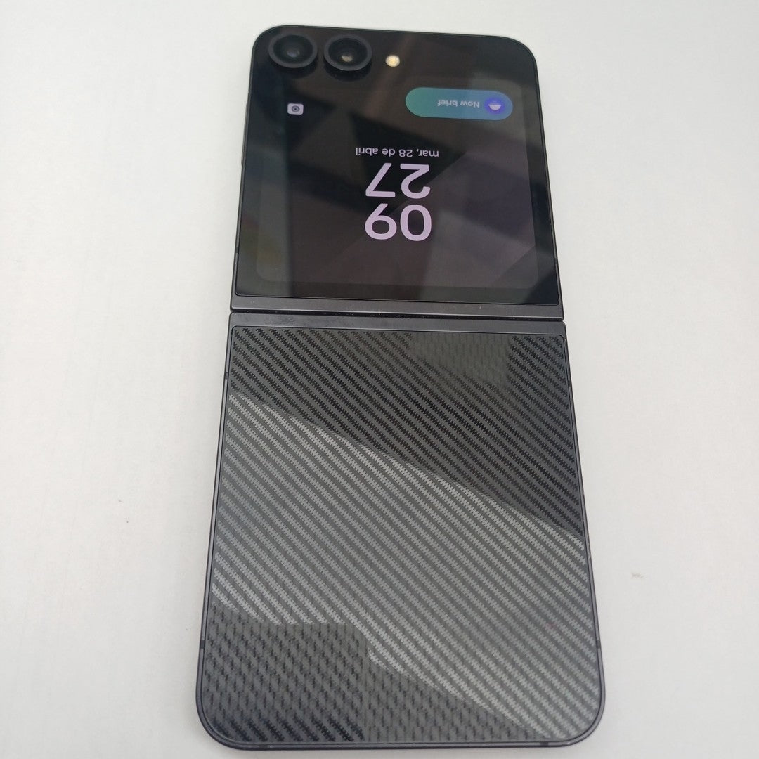 CELULAR SAMSUNG GALAXY Z FLIP6 SM-F741B (2024) 512 GB 12 GB RAM (SEMINUEVO)