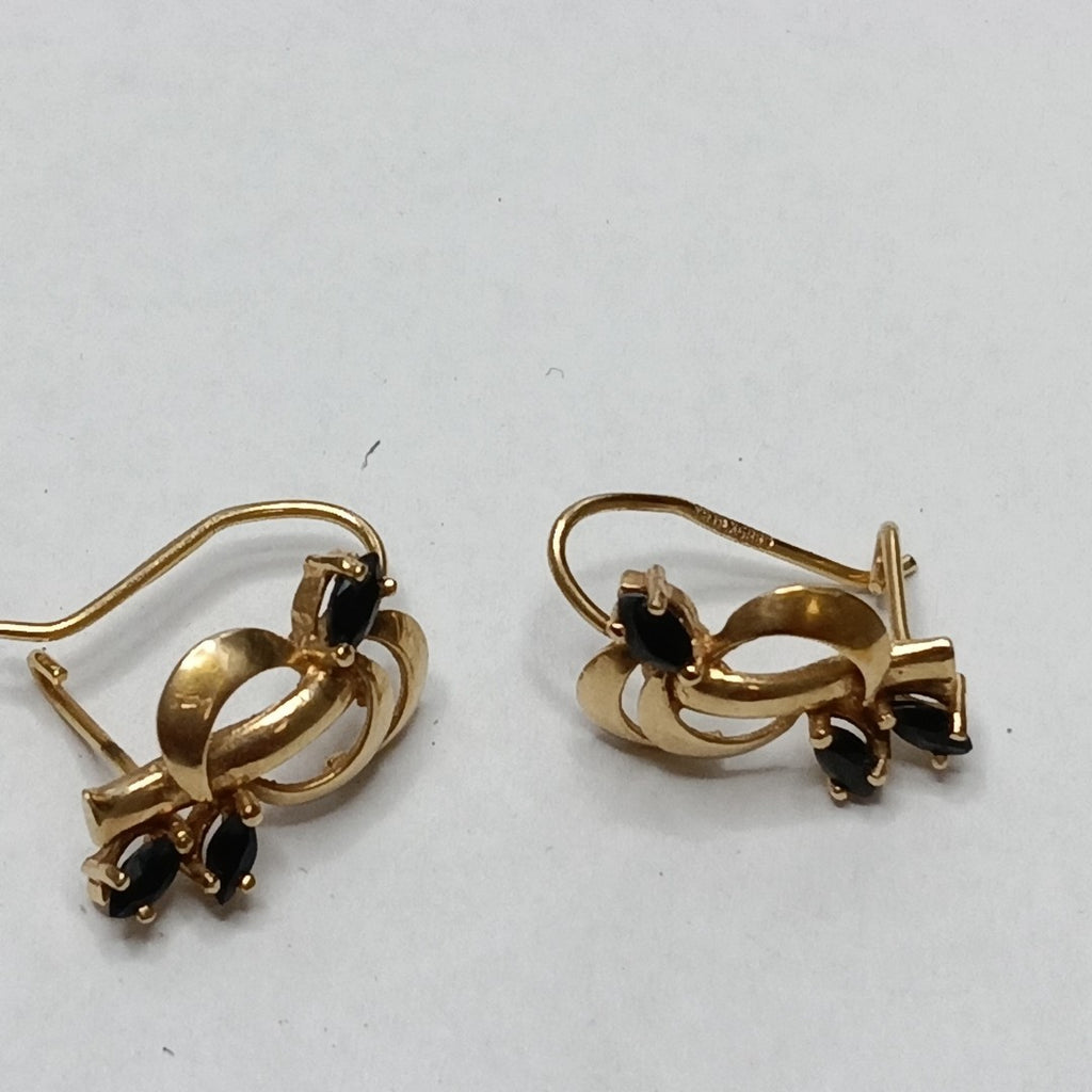ARETES PAR ORO 14 K 2.6 GRMS (SEMINUEVO)