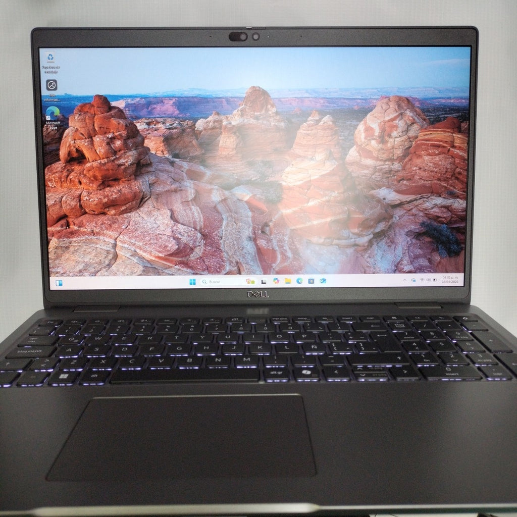 LAPTOP DELL LATITUDE 5550 (2024) 512 GB SSD 16 GB RAM (SEMINUEVO)