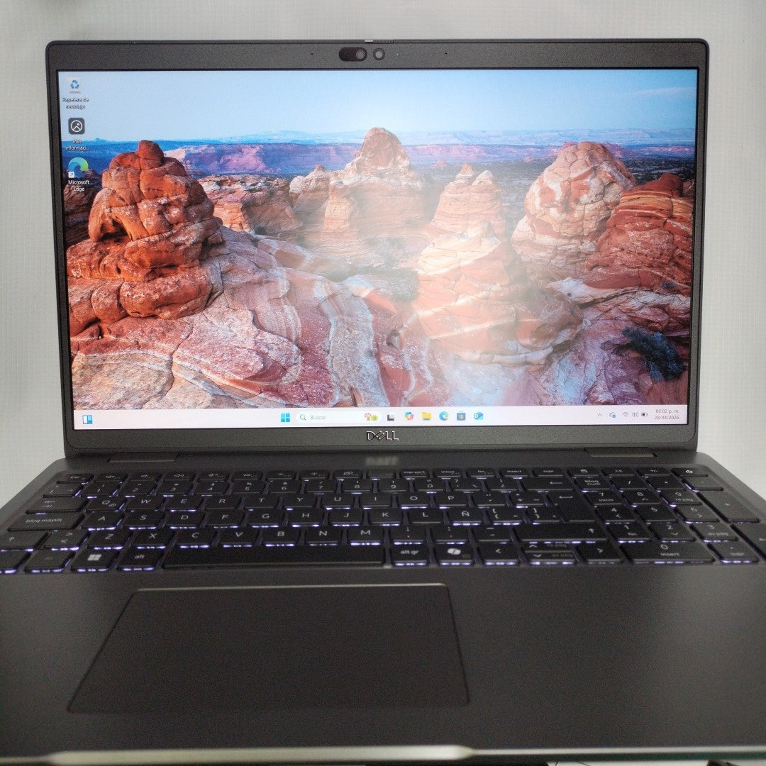 LAPTOP DELL LATITUDE 5550 (2024) 512 GB SSD 16 GB RAM (SEMINUEVO)