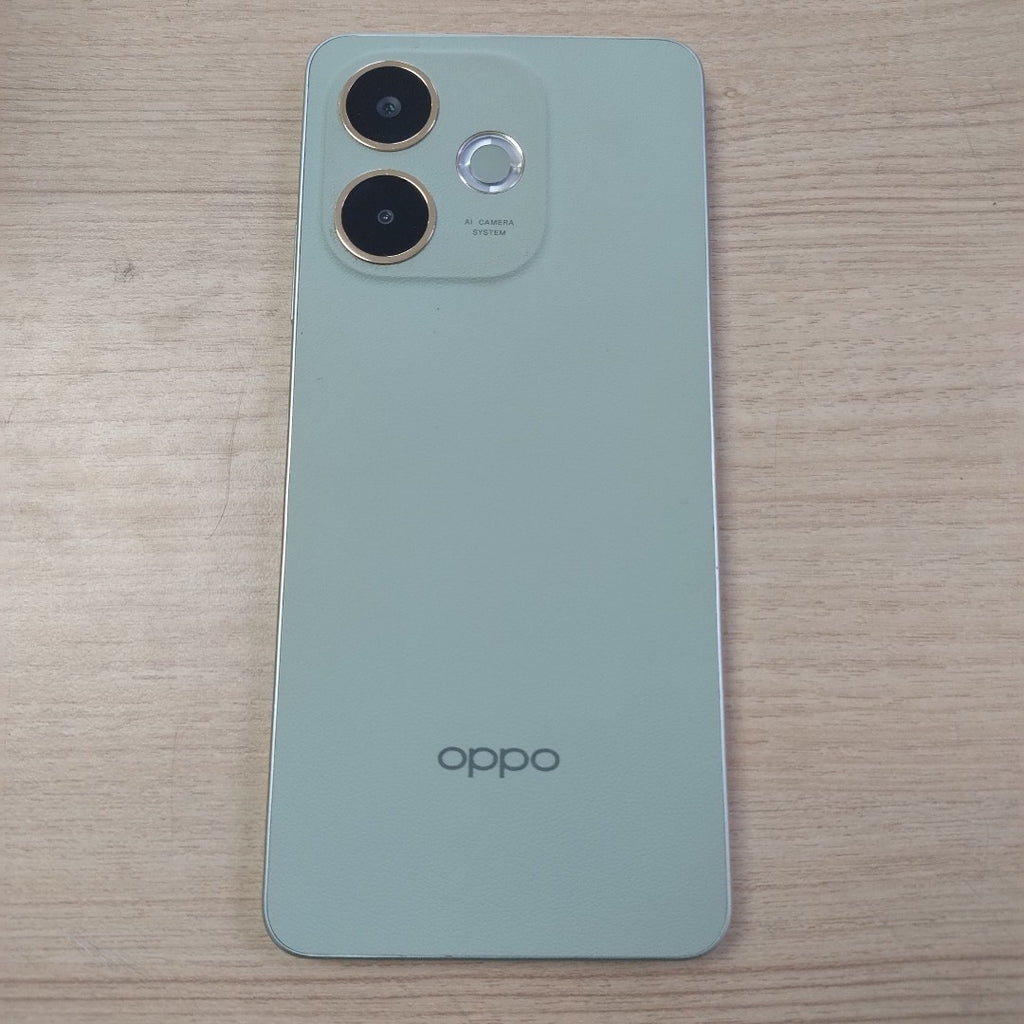 CELULAR OPPO  A5 PRO CPH2711 (2025) 256 GB 8 GB RAM (SEMINUEVO)