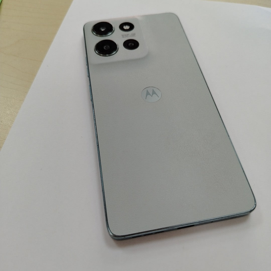 CELULAR MOTOROLA MOTO G75 5G XT2437-2 (2024) 256 GB 8 GB RAM (SEMINUEVO)