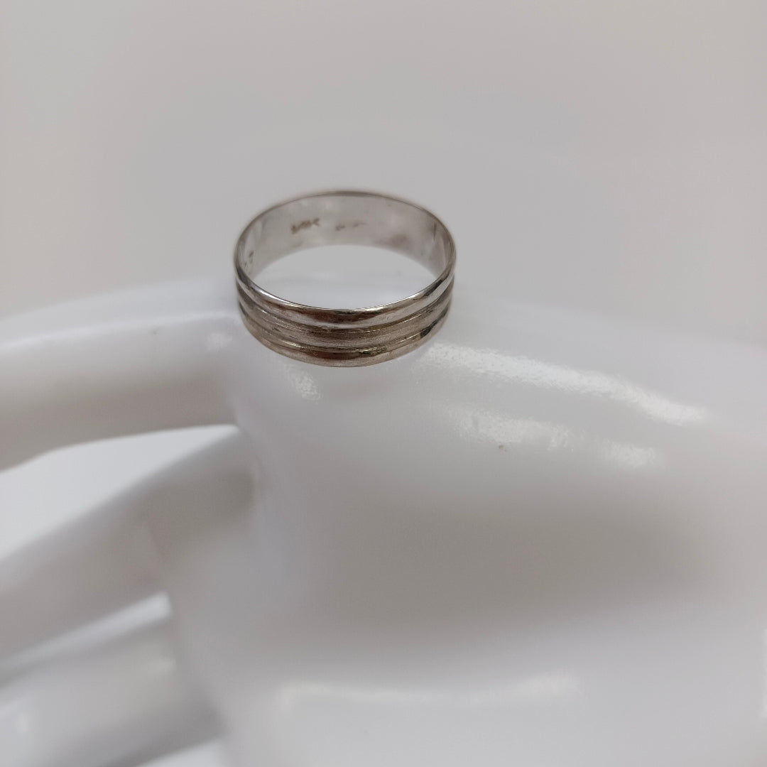 ANILLITO ORO, ORO BLANCO 14 K 2.6 GRMS (SEMINUEVO)
