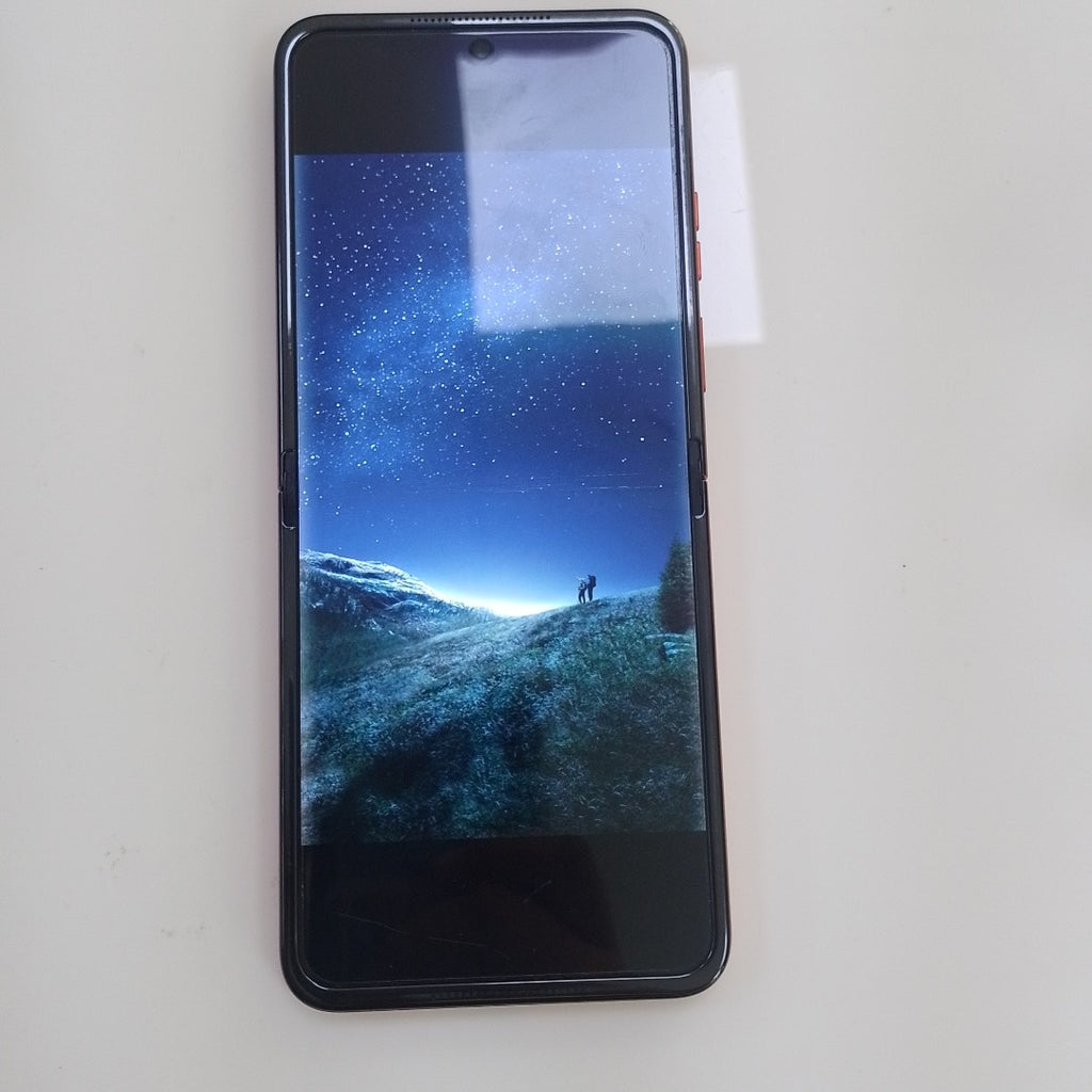 CELULAR MOTOROLA RAZR 50 5G XT2453-1 512 GB 12 GB RAM (SEMINUEVO)