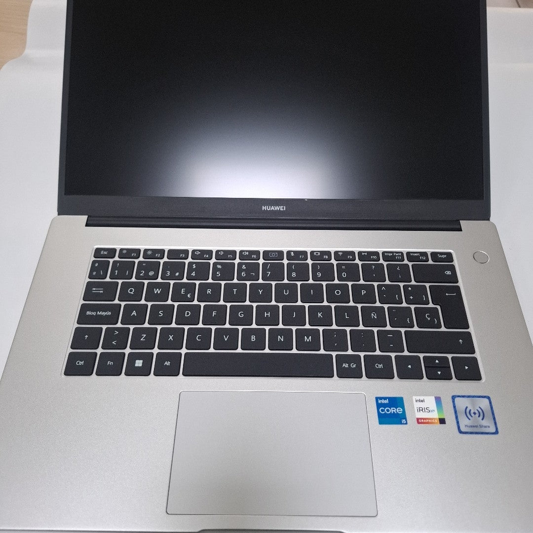 LAPTOP HUAWEI MATEBOOK D 15 BODE-WDH9 (2022) 512 GB SSD 8 GB RAM (SEMINUEVO)