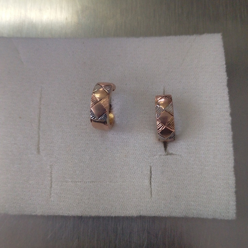 ARRACADAS PAR ORO, RODIADO 8 K 1.9 GRMS (SEMINUEVO)
