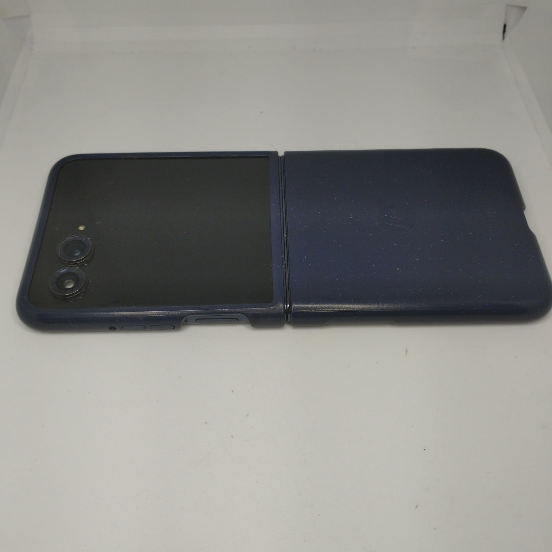 CELULAR MOTOROLA RAZR 50 ULTRA XT2451-3 (2024) 512 GB 12 GB RAM (SEMINUEVO)