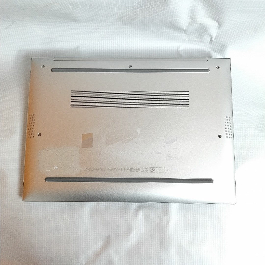 LAPTOP HP ELITEBOOK 840 G9 (2024) 256 GB SSD 16 GB RAM (SEMINUEVO)