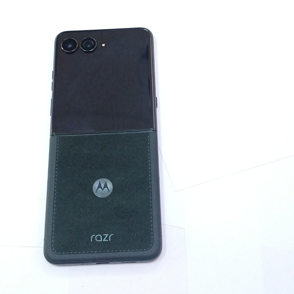 CELULAR MOTOROLA RAZR 60 ULTRA XT2551-6 (2025) 1 TB 16 GB RAM