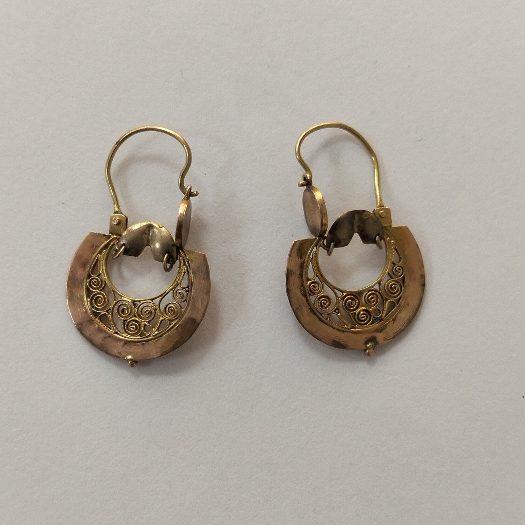 ARETES PAR ORO 8 K 1.9 GRMS (SEMINUEVO)