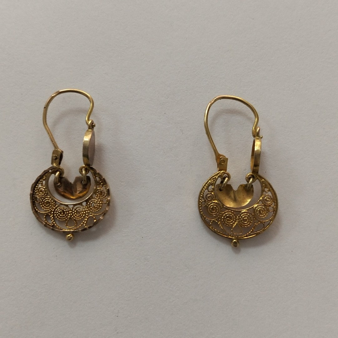 ARETES PAR ORO 8 K 2.8 GRMS (SEMINUEVO)