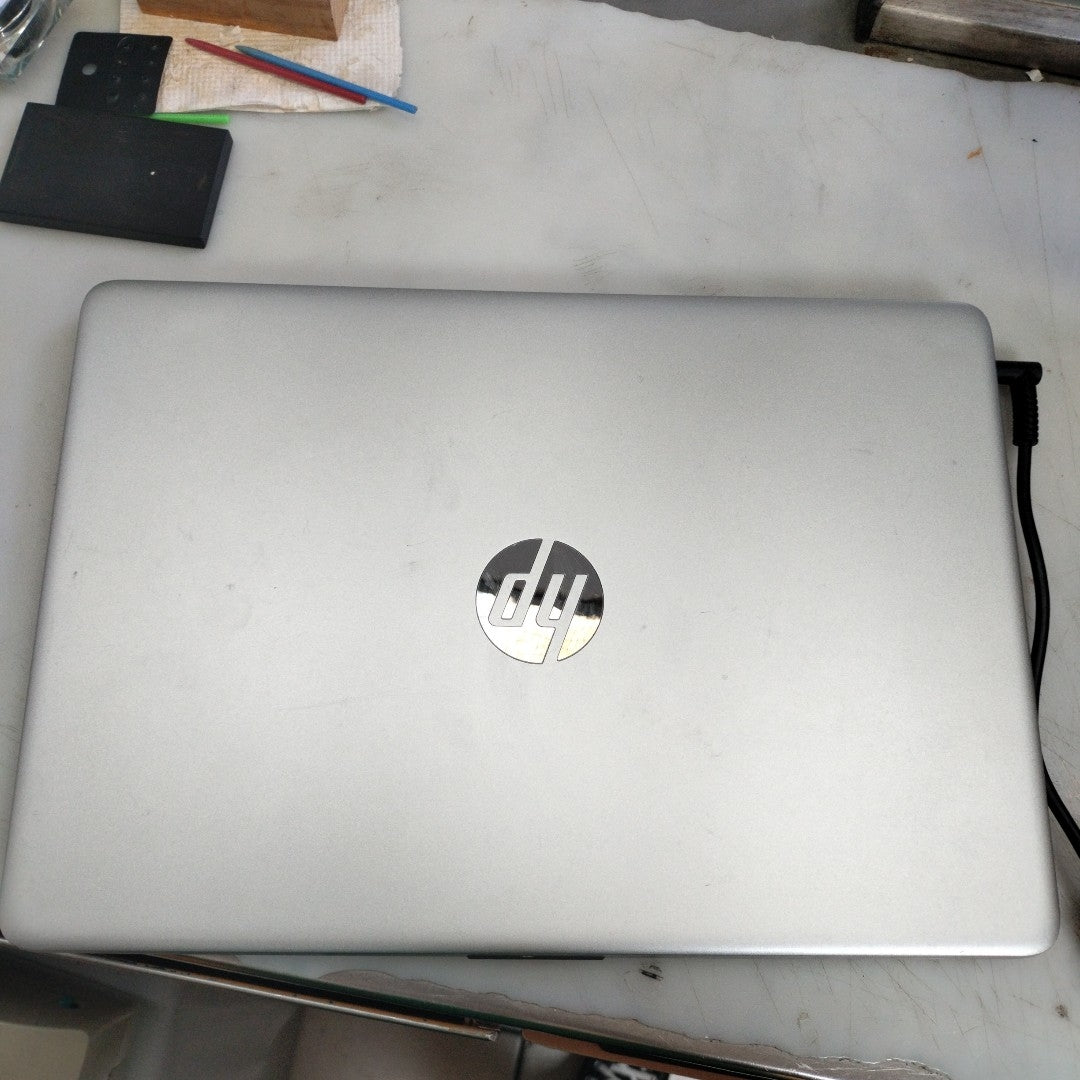 LAPTOP HP 14-DQ0527LA (2024) 256 GB SSD 8 GB RAM (SEMINUEVO)