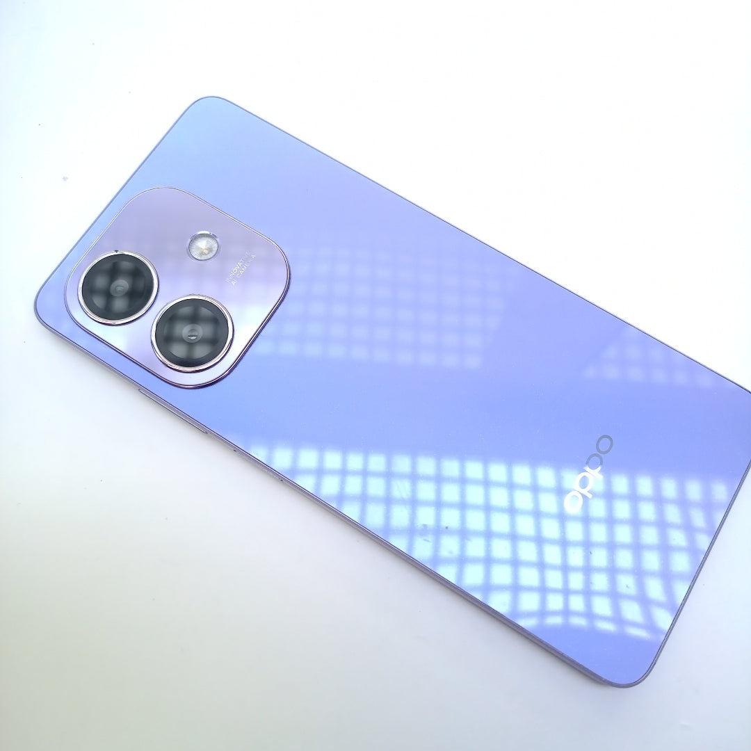 CELULAR OPPO A40 CPH2669 (2024) 256 GB 4 GB RAM (SEMINUEVO)