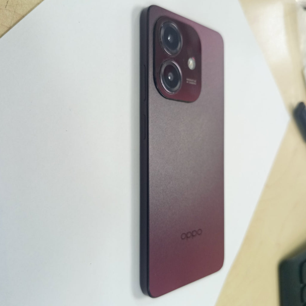 CELULAR OPPO A40 CPH2669 (2024) 256 GB 4 GB RAM (SEMINUEVO)
