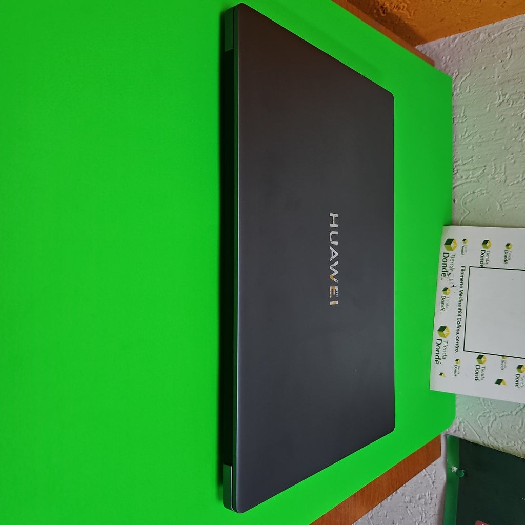 LAPTOP HUAWEI MATEBOOK D16 MCLG-X (2024) 1 TB SSD 16 GB RAM (SEMINUEVO)