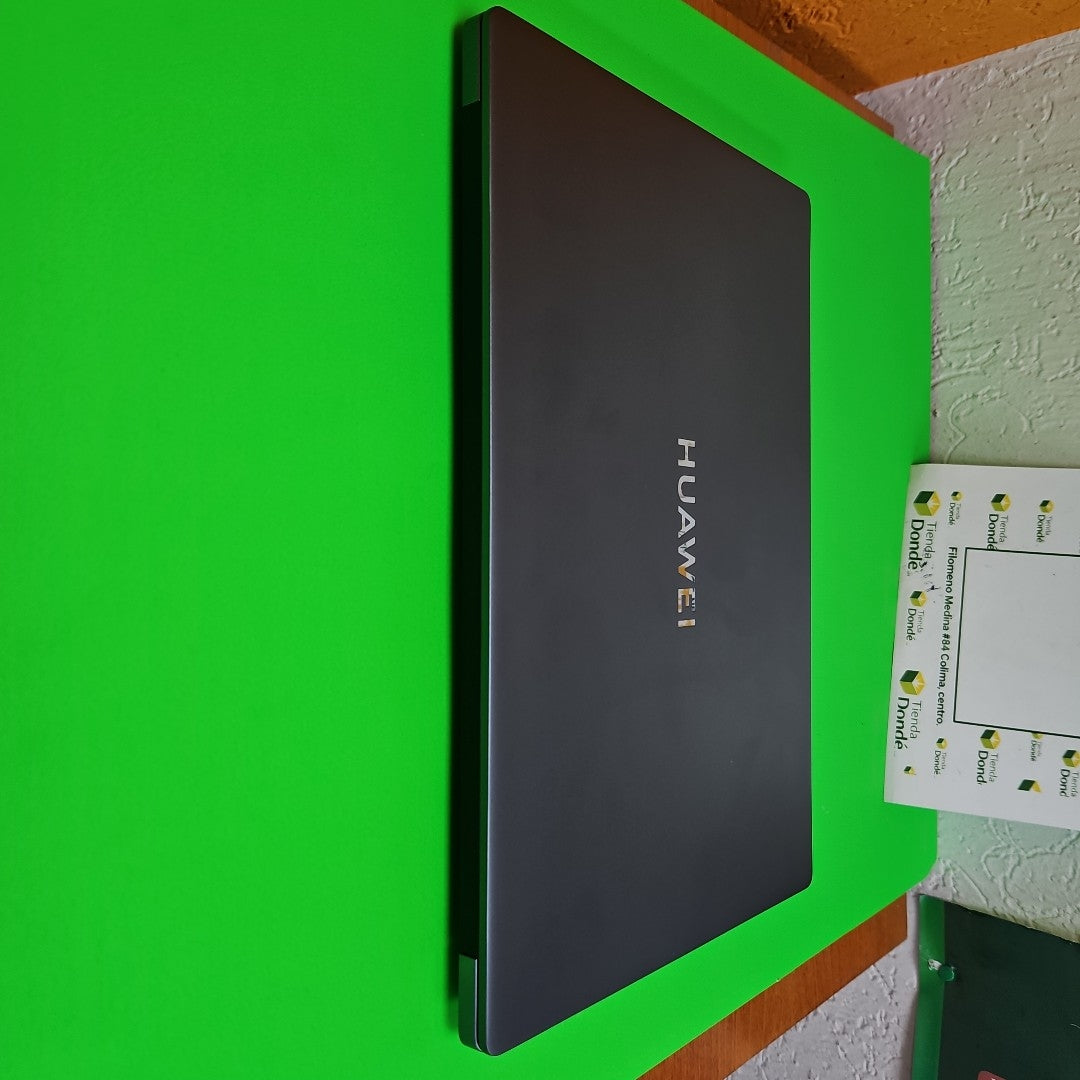 LAPTOP HUAWEI MATEBOOK D16 MCLG-X (2024) 1 TB SSD 16 GB RAM (SEMINUEVO)