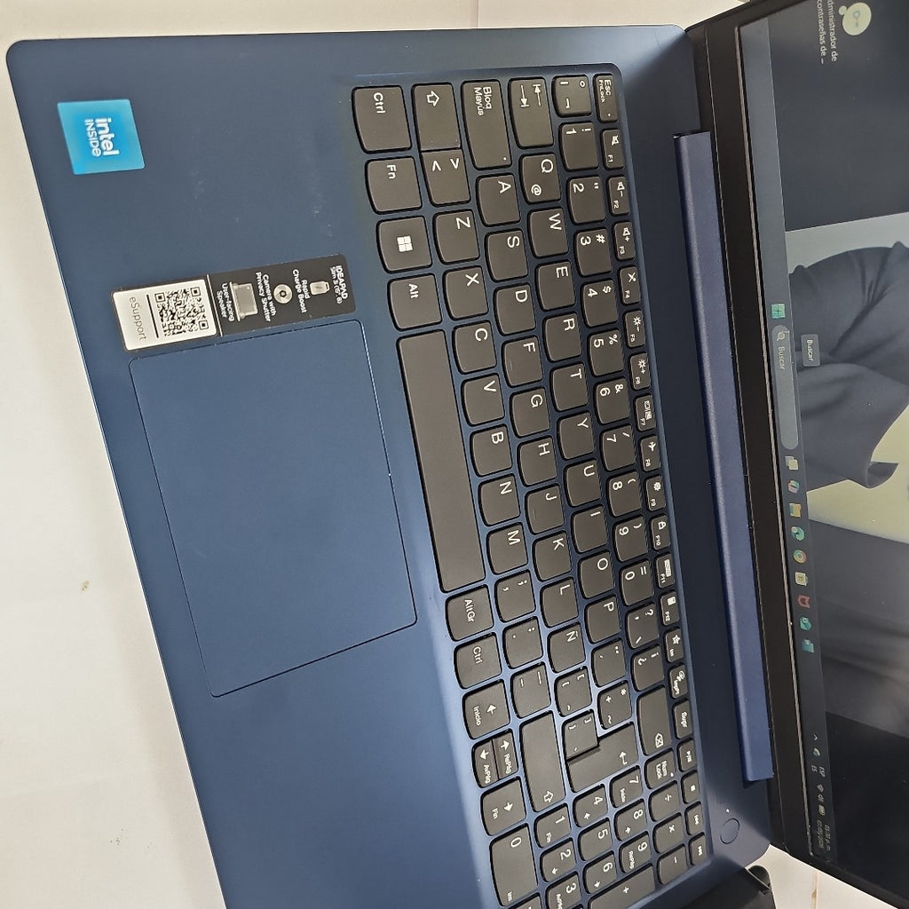 LAPTOP LENOVO IDEAPAD SLIM 3 15IAN8 (2024) 256 GB SSD 8 GB RAM